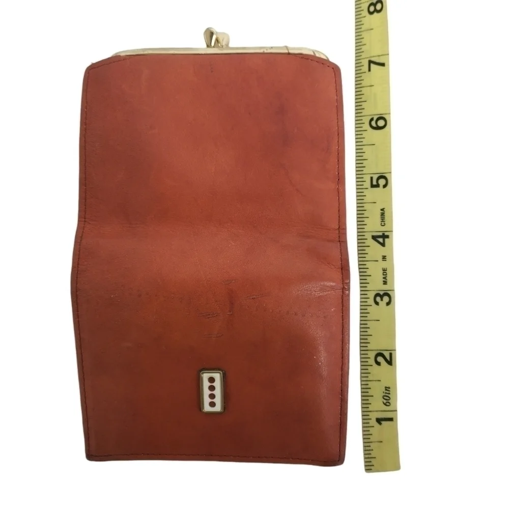Vintage Amity Leather Wallet Kiss Clasp Coin Bi-Fold Snap Closure Unused